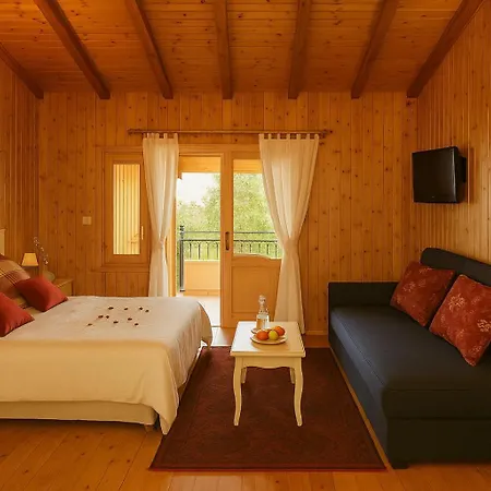 Hotel Aithra Boutique *